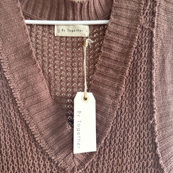 New Boutique Sleeveless Sweater Dress. - Picture 5 of 6